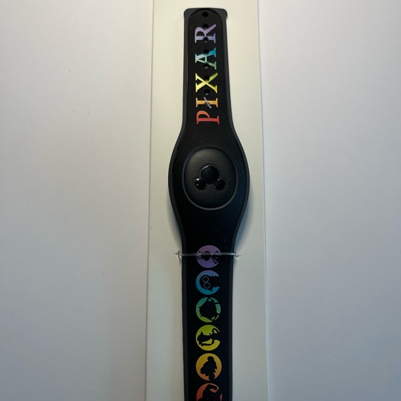Disney’s Pixar Limited Edition Park Exclusive MagicBand - Picture 2 of 4